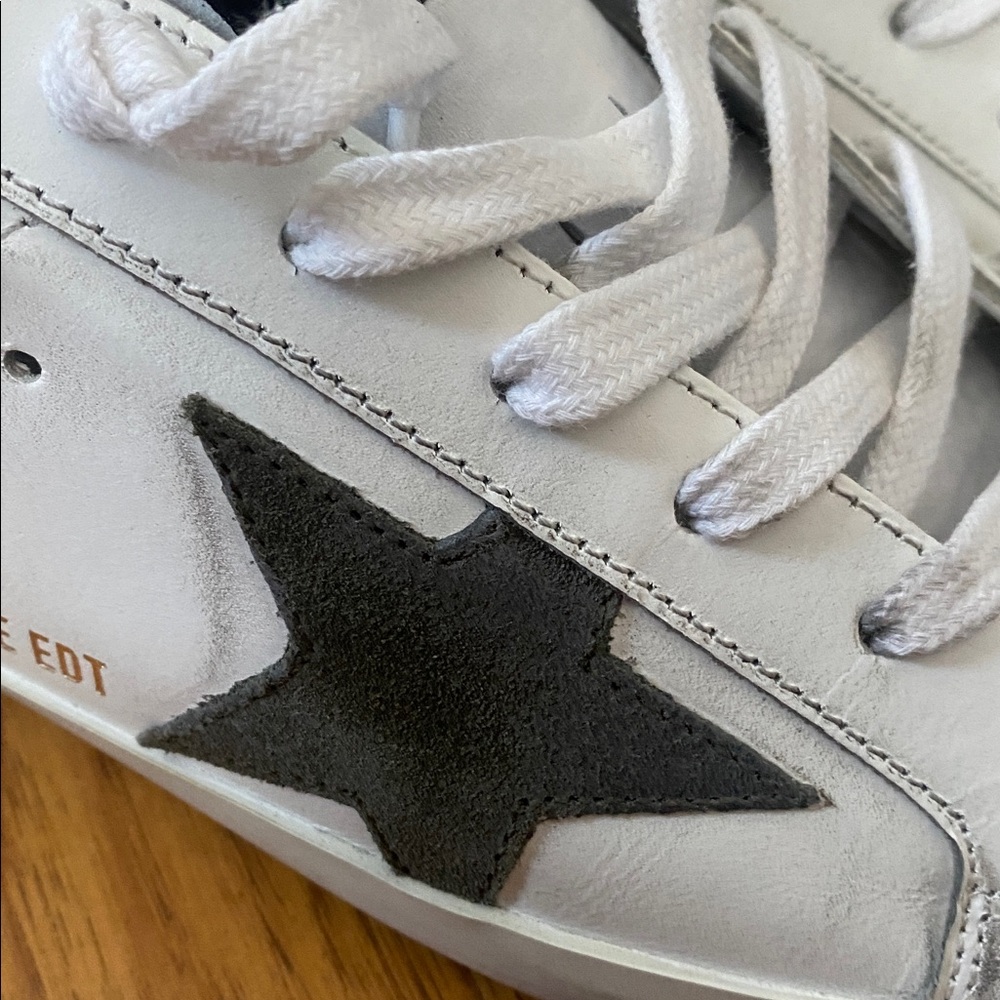 BNWT Golden Goose Superstar Sneakers white/olive green/silver - Picture 4 of 16